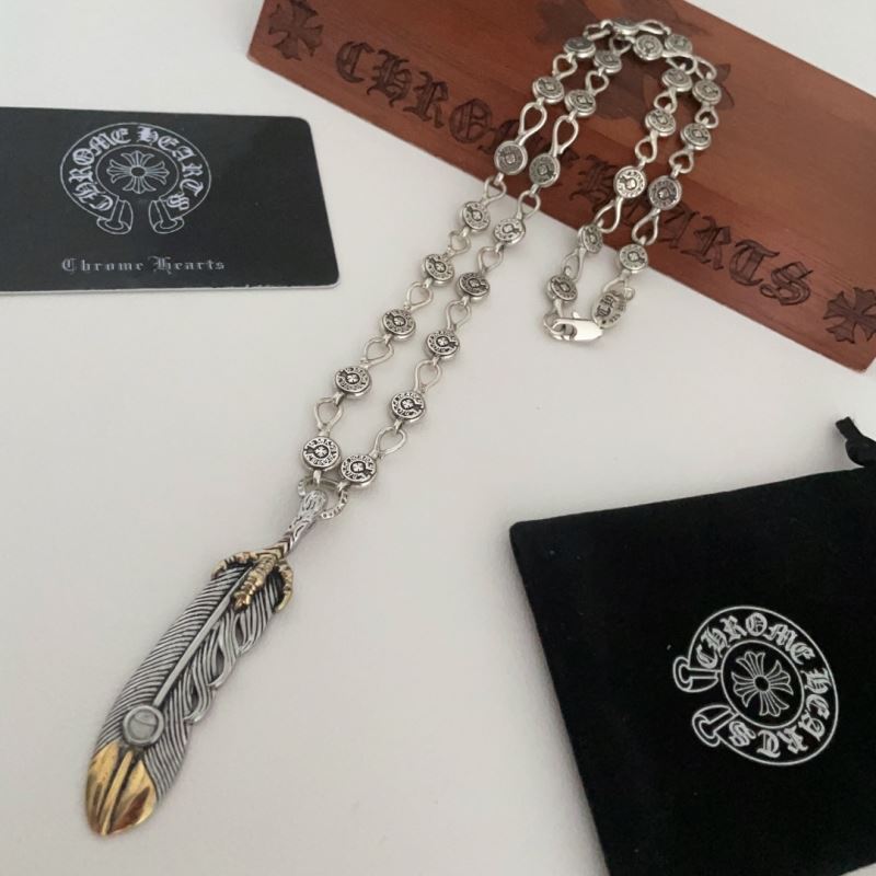 Ch**me He**ts necklaces